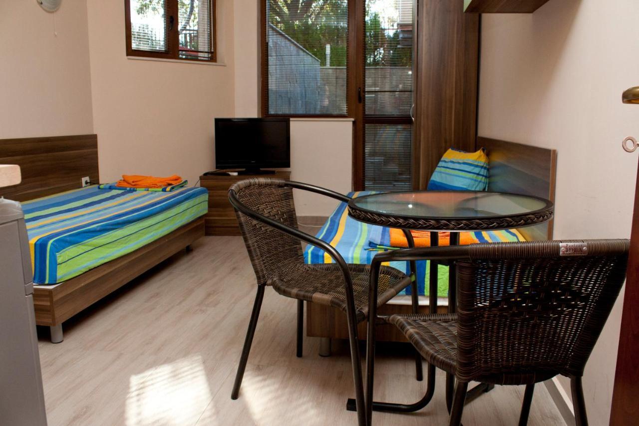 Fantasy Apartments Saint Constantine And Helena Resort Saints Constantine and Helena Exteriör bild