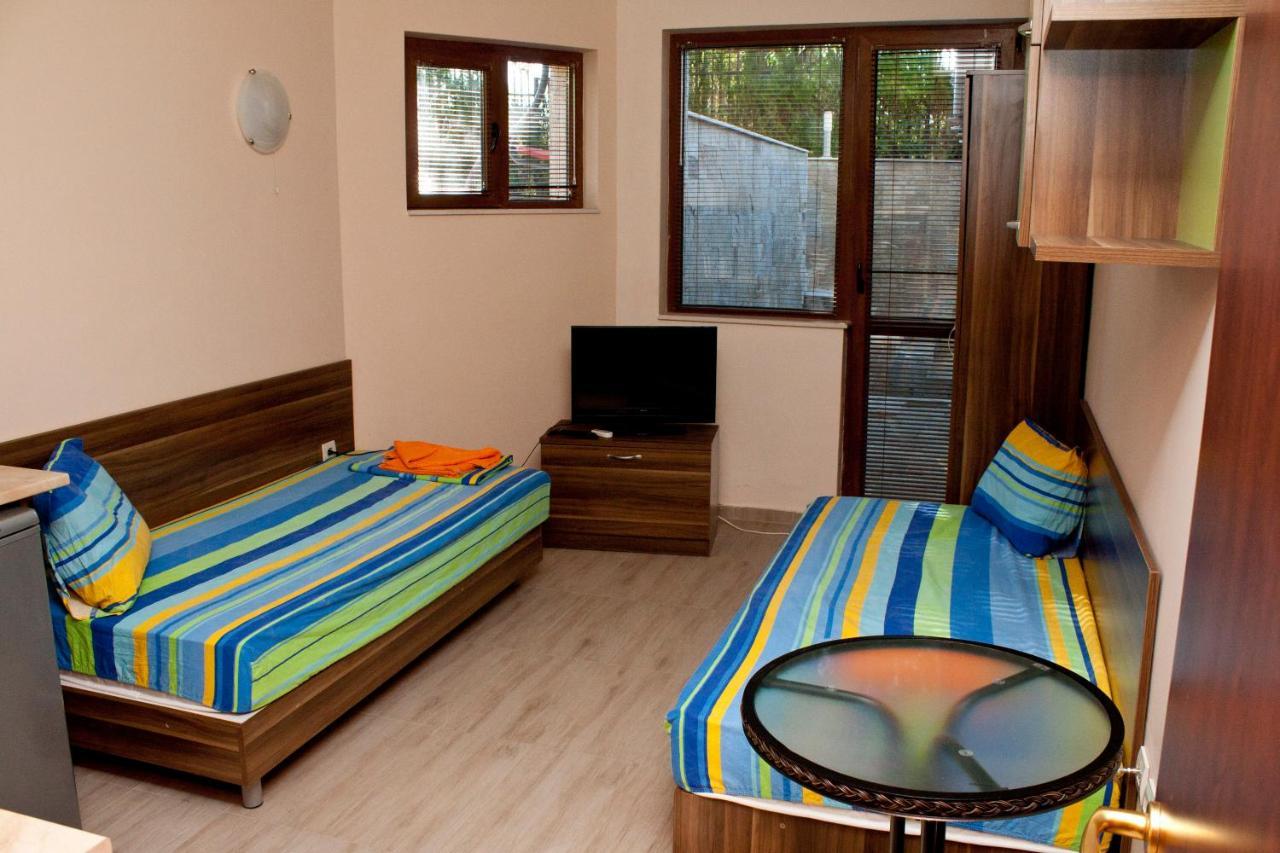 Fantasy Apartments Saint Constantine And Helena Resort Saints Constantine and Helena Exteriör bild