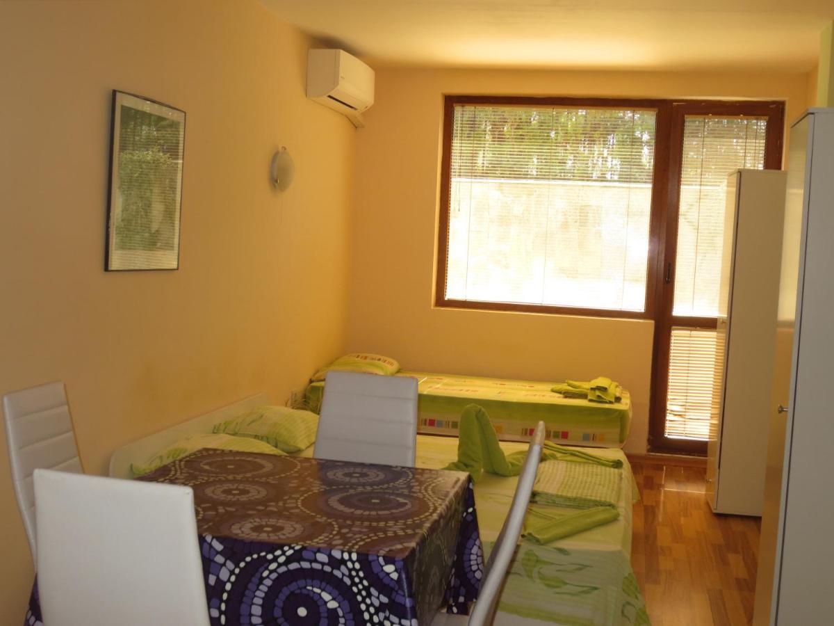 Fantasy Apartments Saint Constantine And Helena Resort Saints Constantine and Helena Exteriör bild