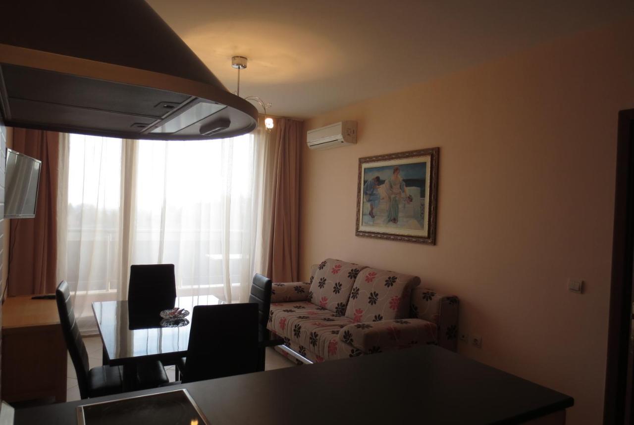 Fantasy Apartments Saint Constantine And Helena Resort Saints Constantine and Helena Exteriör bild